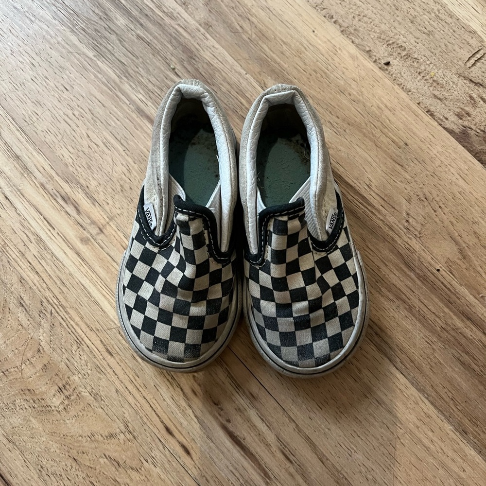 Toddler Checkered Vans~ Size 5
